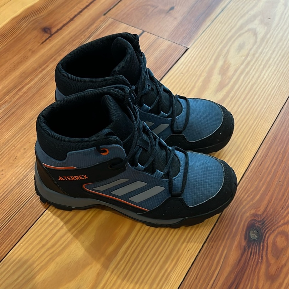 Kids terrex adidas hiking waterproof boots